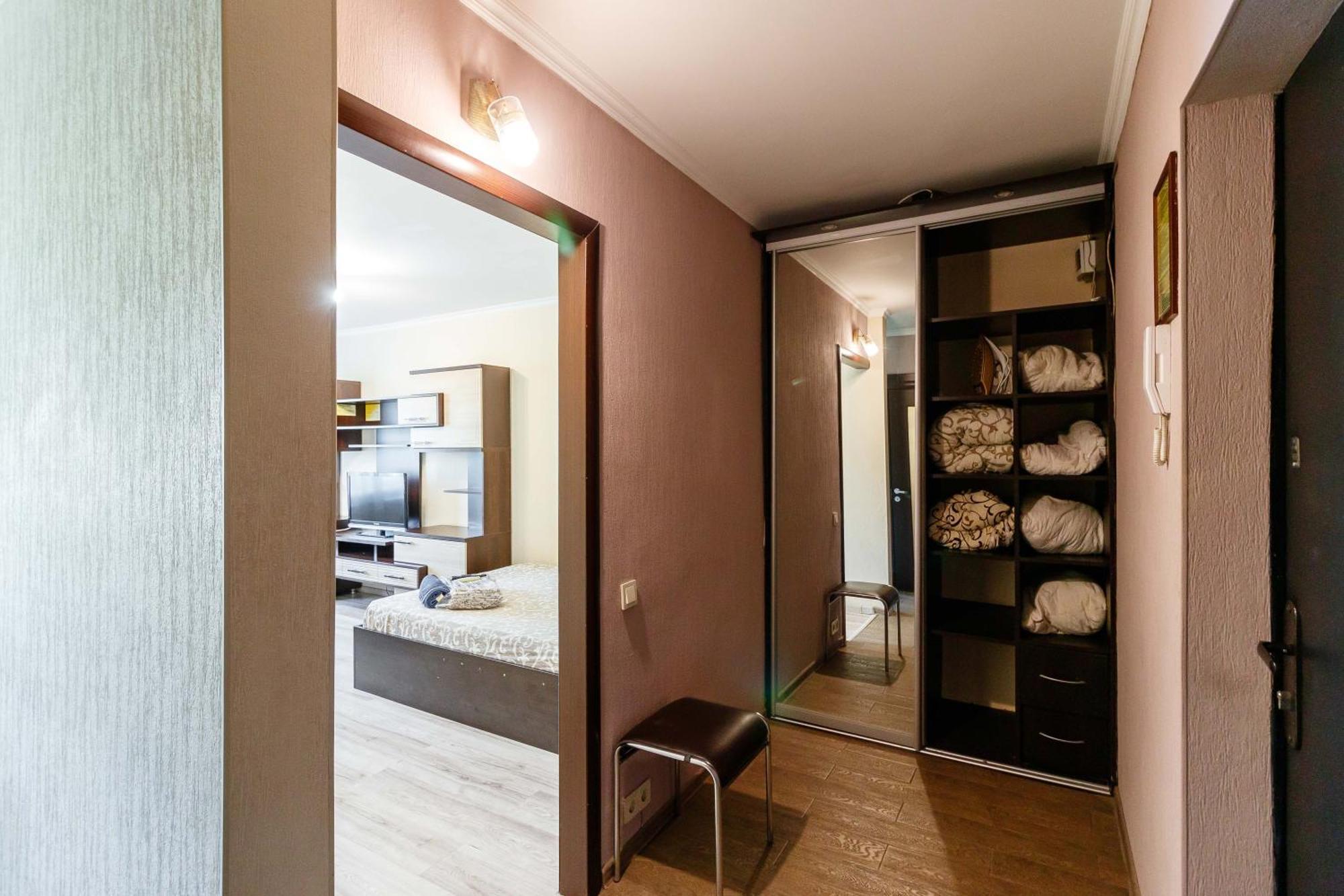 Apartment Kvartirkoff Na Obolonskiy Prospekt 9